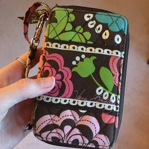 Vera wristlet